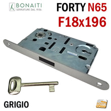 Carica l&#39;immagine nel visualizzatore di Gallery, SERRATURA PORTA MAGNETICA BONAITI F18X196 Modello N65 CHIAVE PATENT GRIGIO VERNICIATO Entrata 50 Interasse 90 GRIGIA ARGENTO FORTY frontale 196mm 19,6cm LINGUETTA NERA SCROCCO NERO
