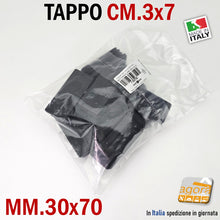 Load image into Gallery viewer, TAPPO RETTANGOLARE mm 30x70 NERO PUNTALE PLASTICA cm 7x3 SOTTOPIEDE ALETTATO TAPPI NERI in busta 10 pezzi
